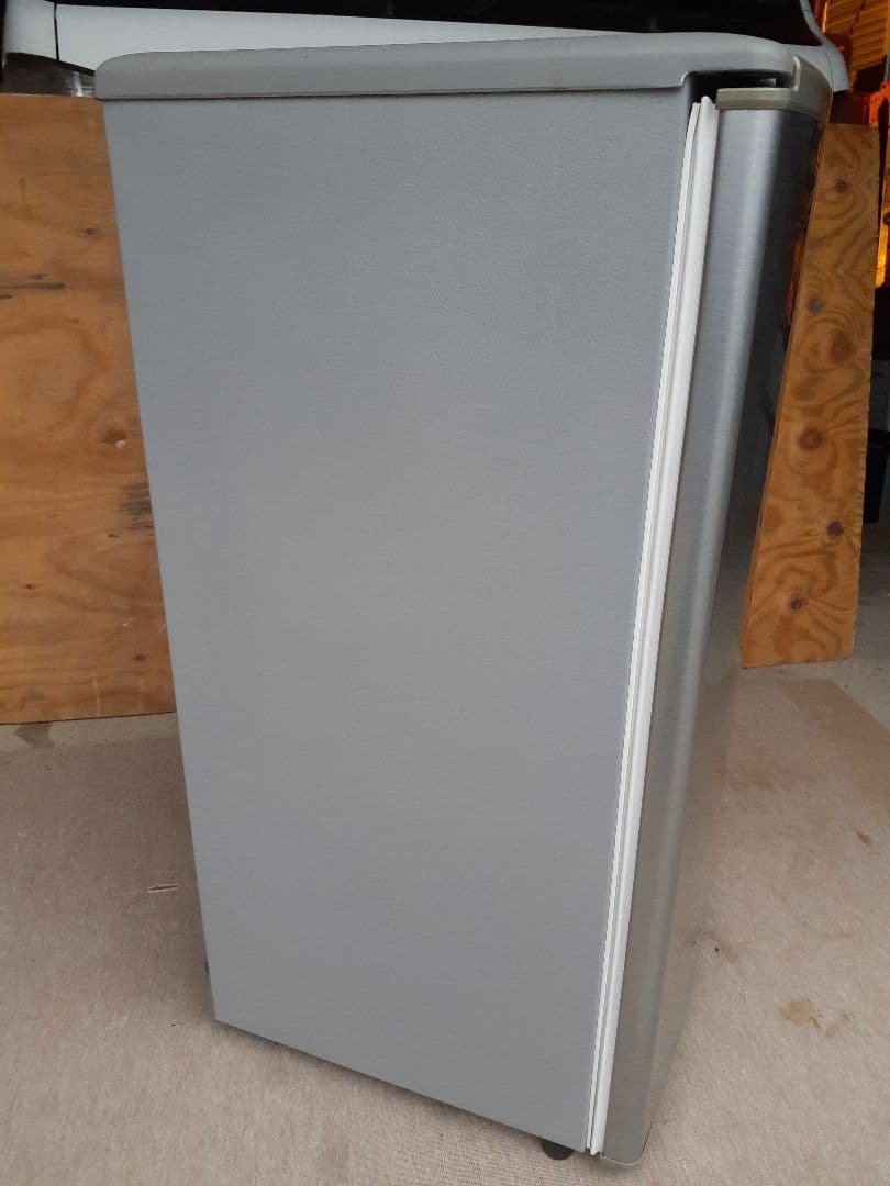 AQUA ノンフロン直冷式冷蔵庫　AQR-8G シルバー　アクア　冷蔵庫　直冷式