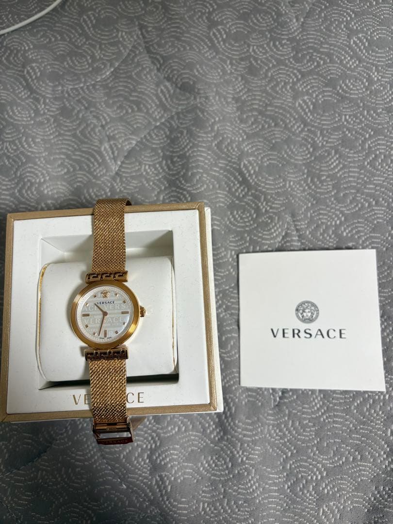 VERSACE ☆クォーツ式腕時計