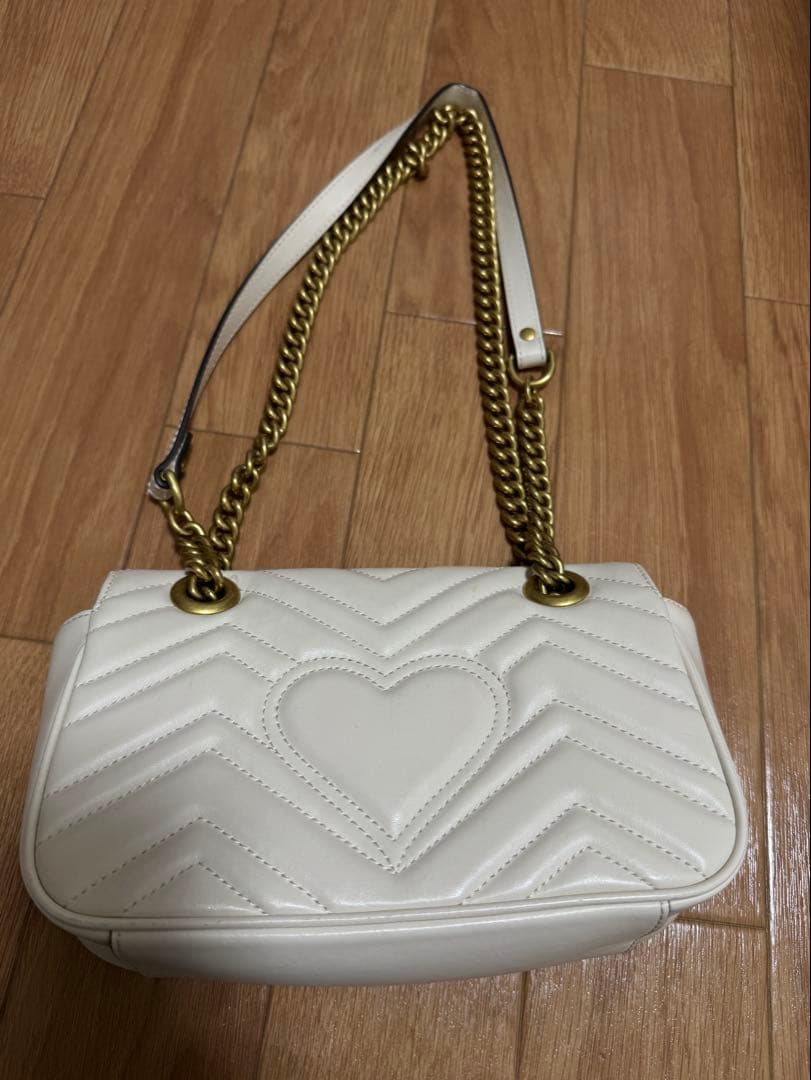 ホワイト ショルダーバッグ キルティング