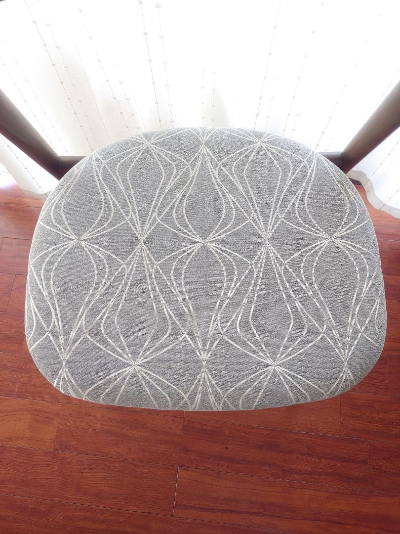 フクラ カストール ダイニングチェア