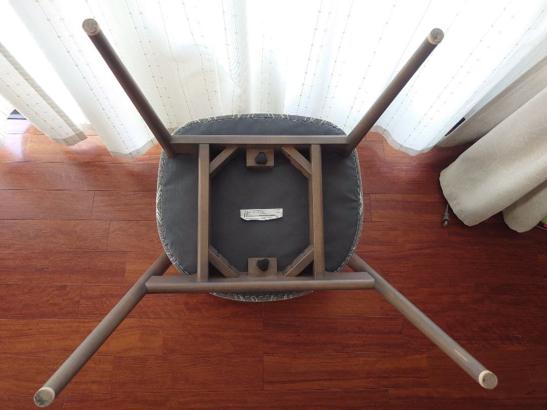 フクラ カストール ダイニングチェア