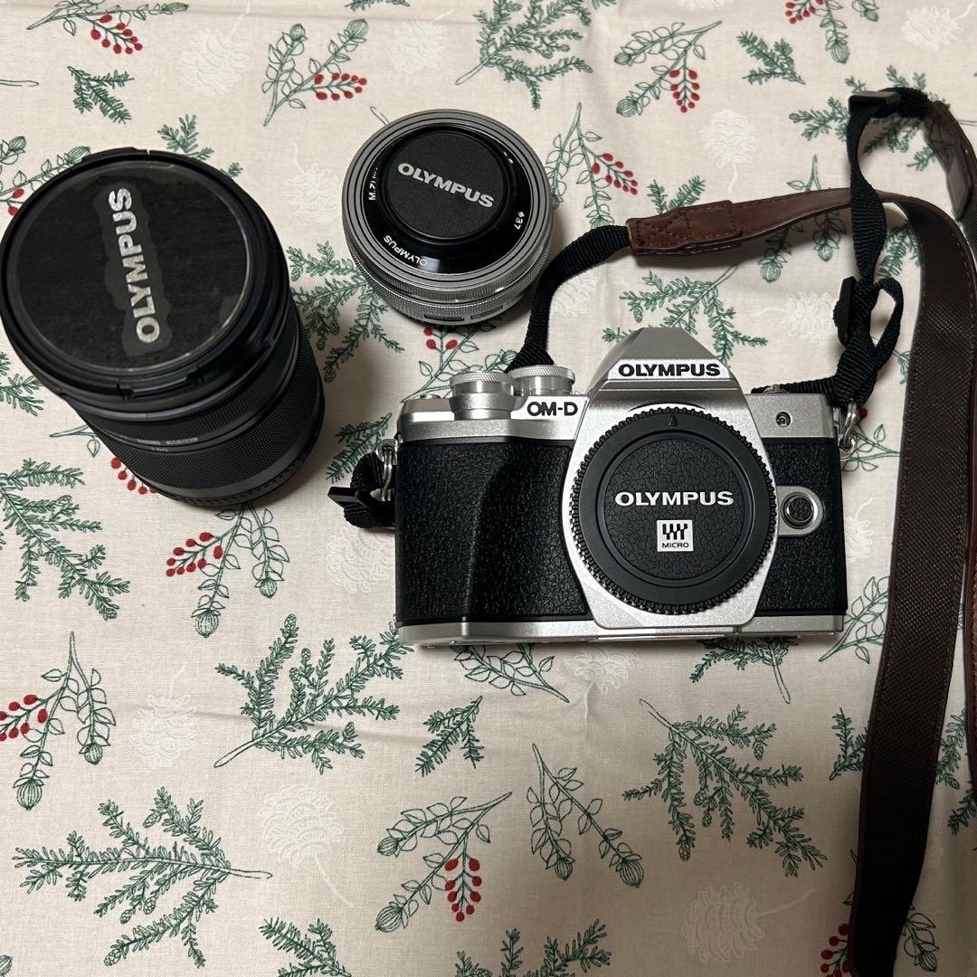 美品 オリンパス OM-D E-M10 markⅢ ダブルズームキット S492