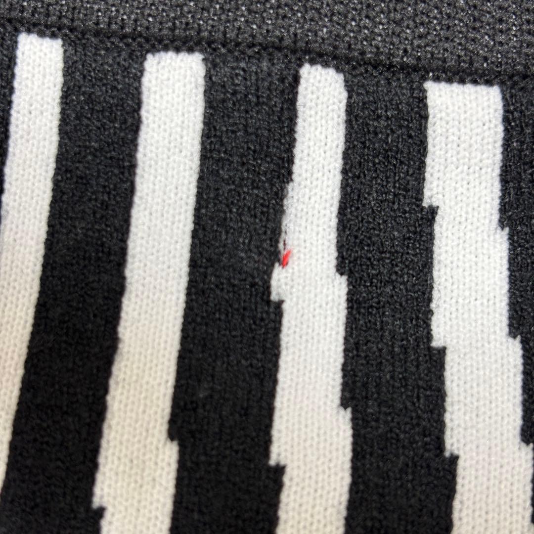 ★美品★ new balance ゴルフウェア セーター Mサイズ 黒 白