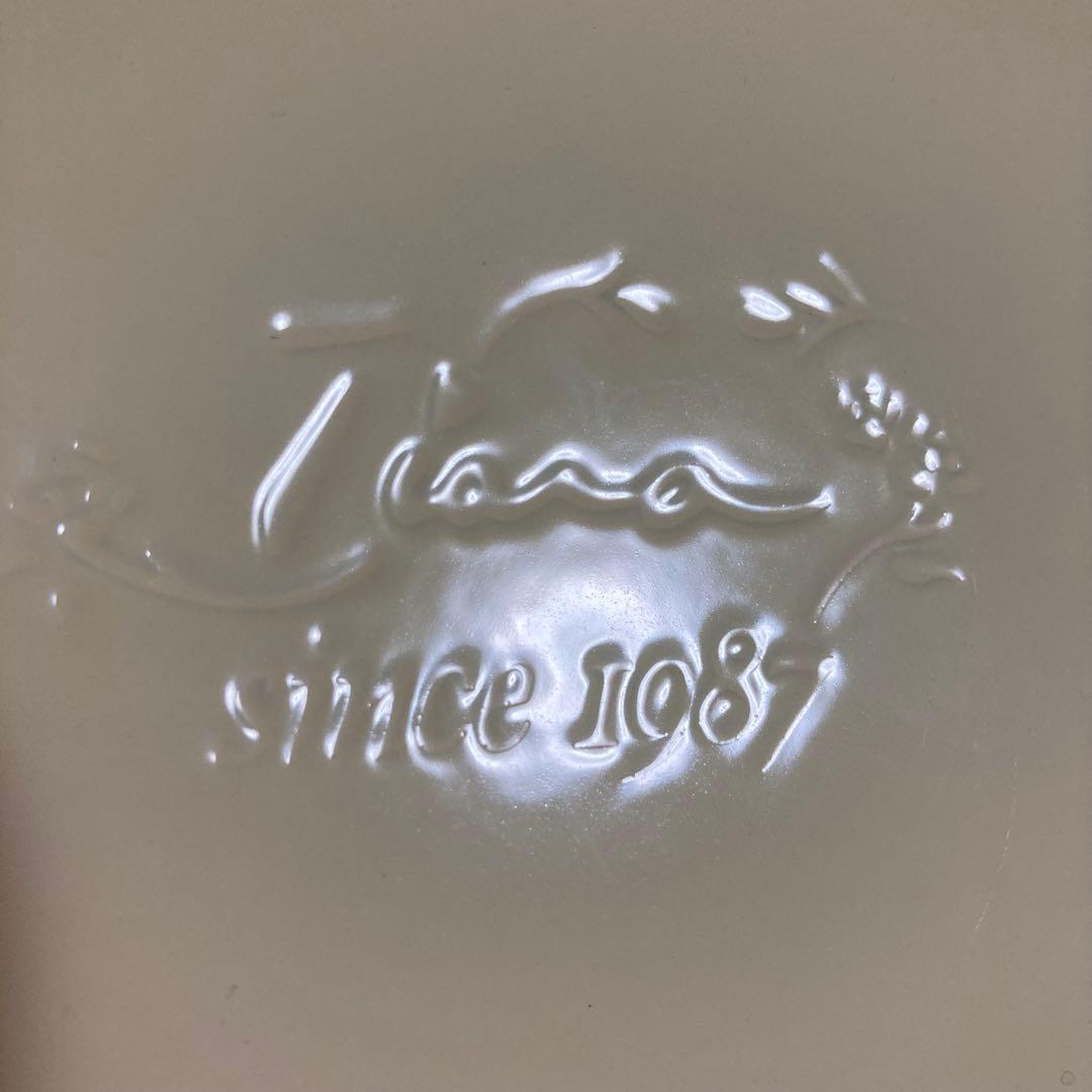 ブレッドケース　カントリー雑貨　四角　スクエア型　インテリア　クリーム色