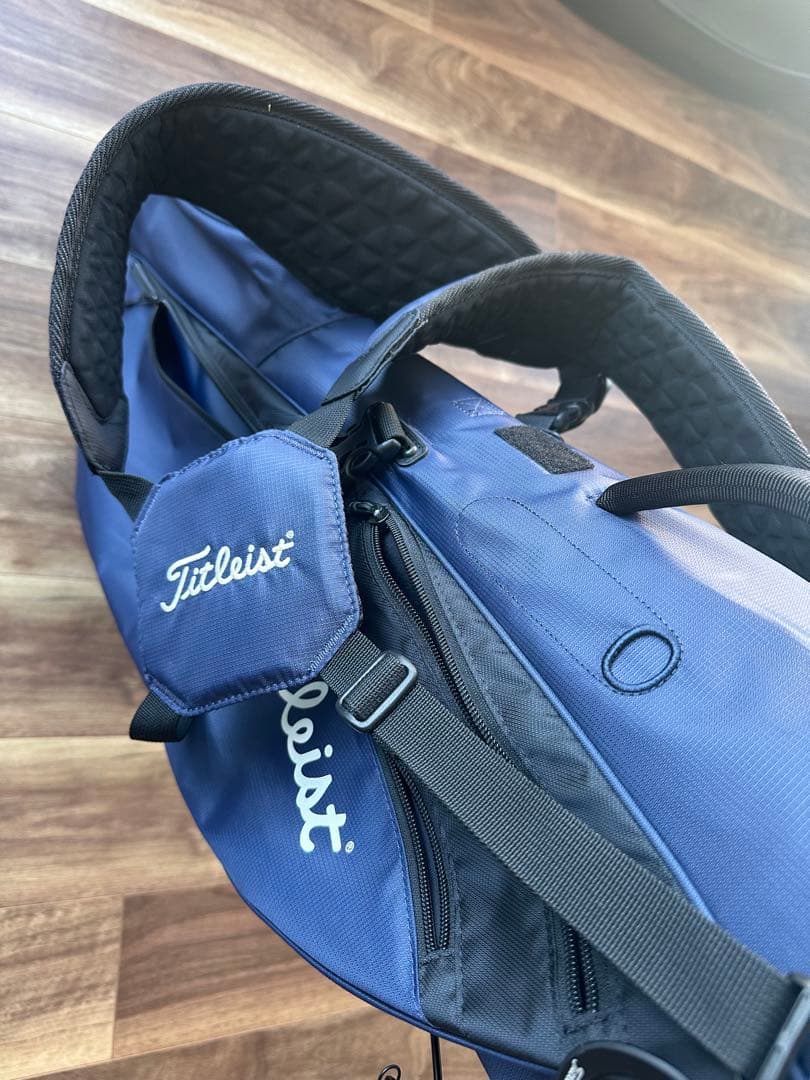 【未使用に近い】Titleist タイトリスト軽量スタンドキャディバッグネイビー