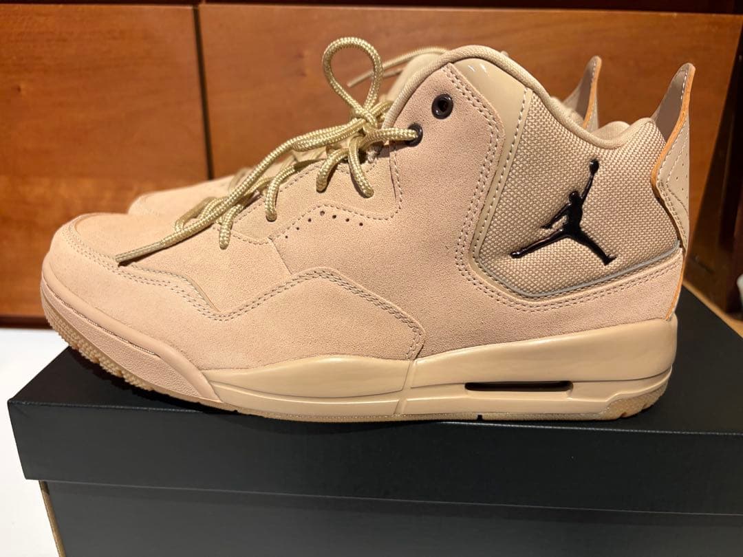 即購入歓迎　新品未使用　NIKE ジョーダン コートサイド 23 28.5cm