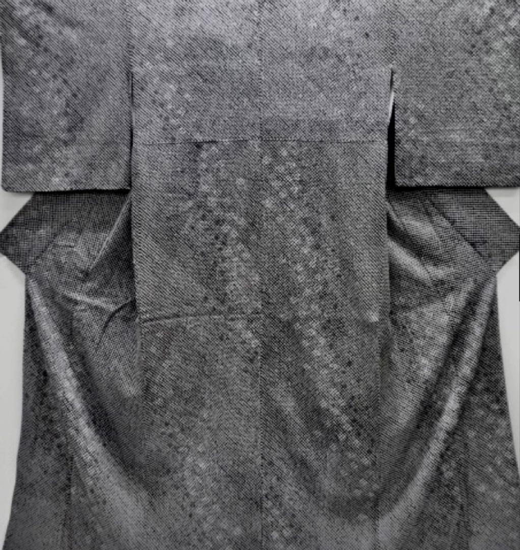 SALE　１月末迄　２０％オフ　豪華　本総絞り　斜め縞模様小紋着物