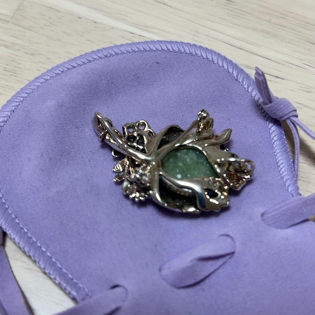 ウィリアム・モリス ペンダントブローチ ルリハコベ 翡翠
