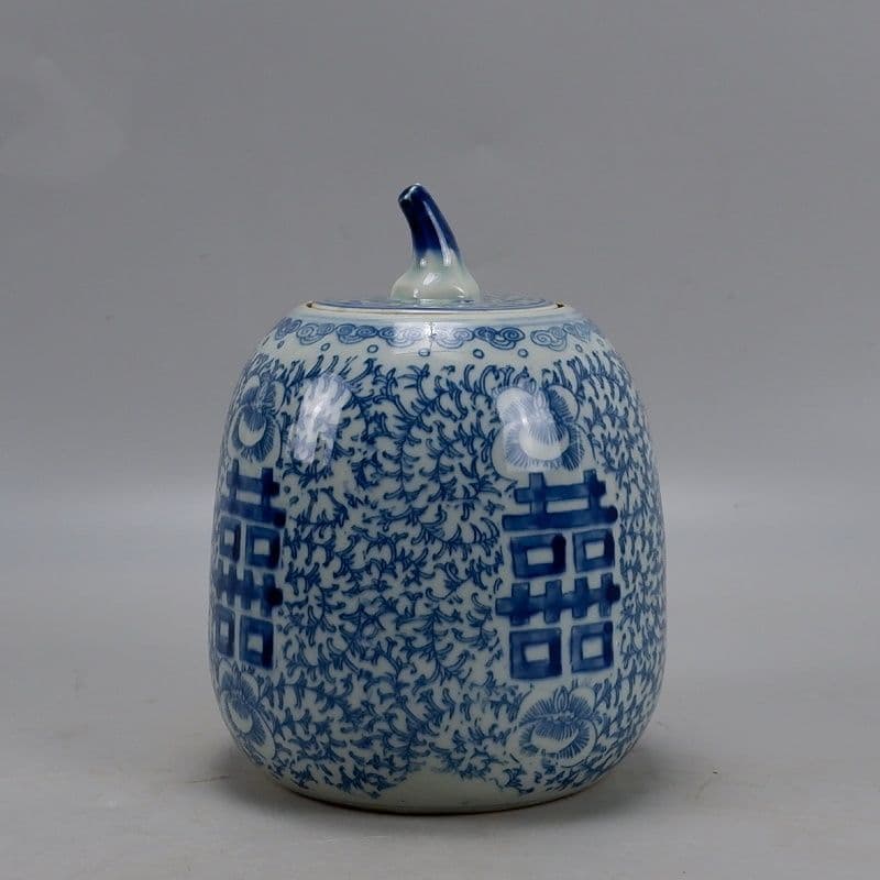 青花纏枝蓮紋四喜マクウリ缶 茶道具 景徳鎮 陶磁器 装飾品 工芸品 置物