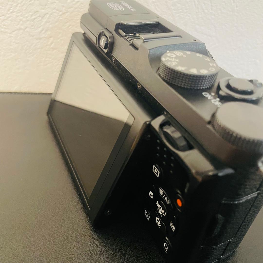 FUJIFILM X-M1 Body Black Set 充電器& ケーブル付き