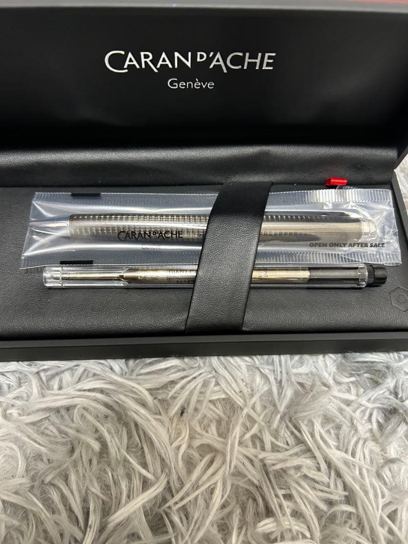 カランダッシュ　レマン　パテックフィリップダブルネーム　新品未開封