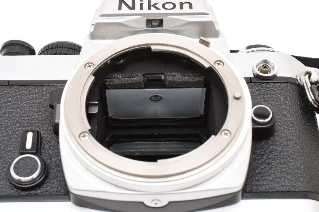 ★各部モルト張り替え済・美品★ ニコン Nikon FE ボディ #19589