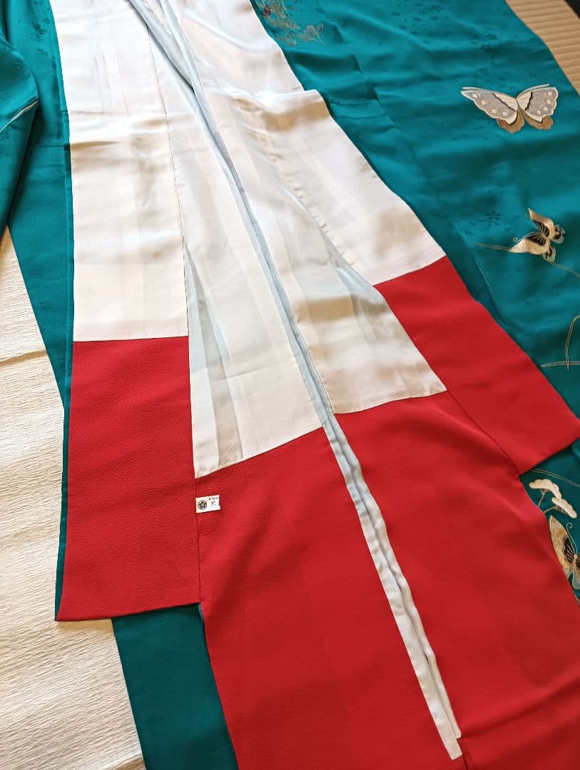 振袖フルセット エメラルドグリーン に金彩花蝶　丈164 裄64.5