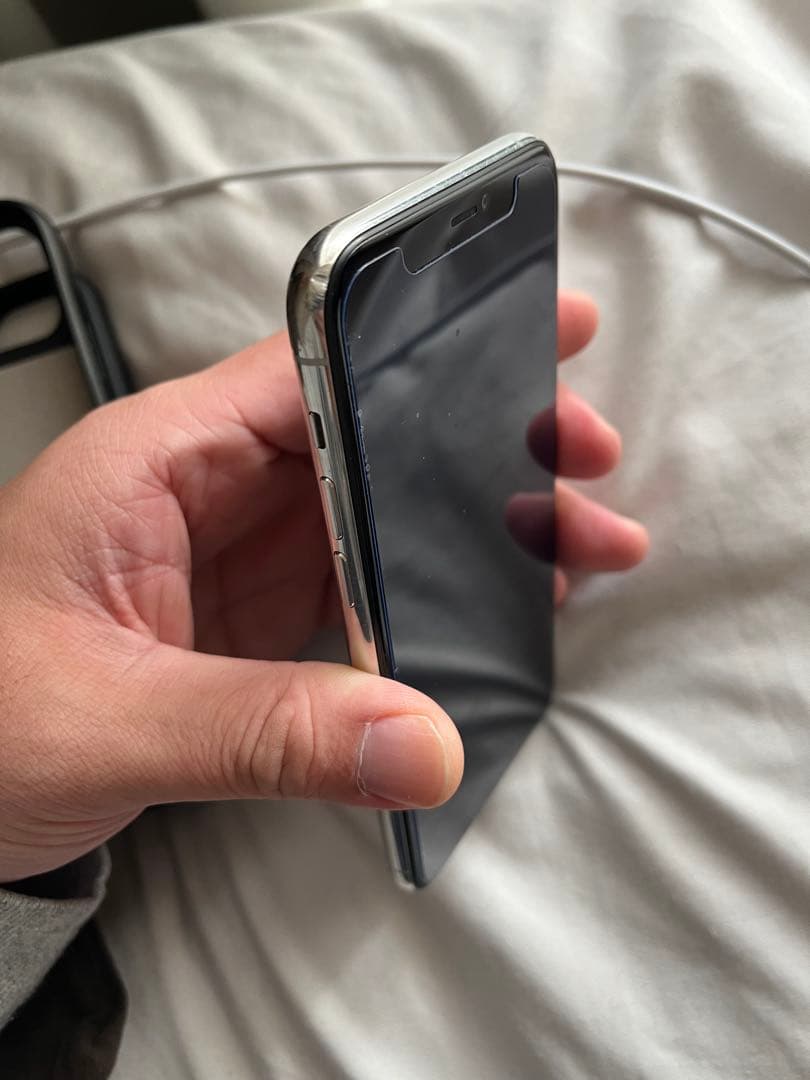 iPhone 11 pro 256GB 本体　白　シルバー　Faceid✖︎