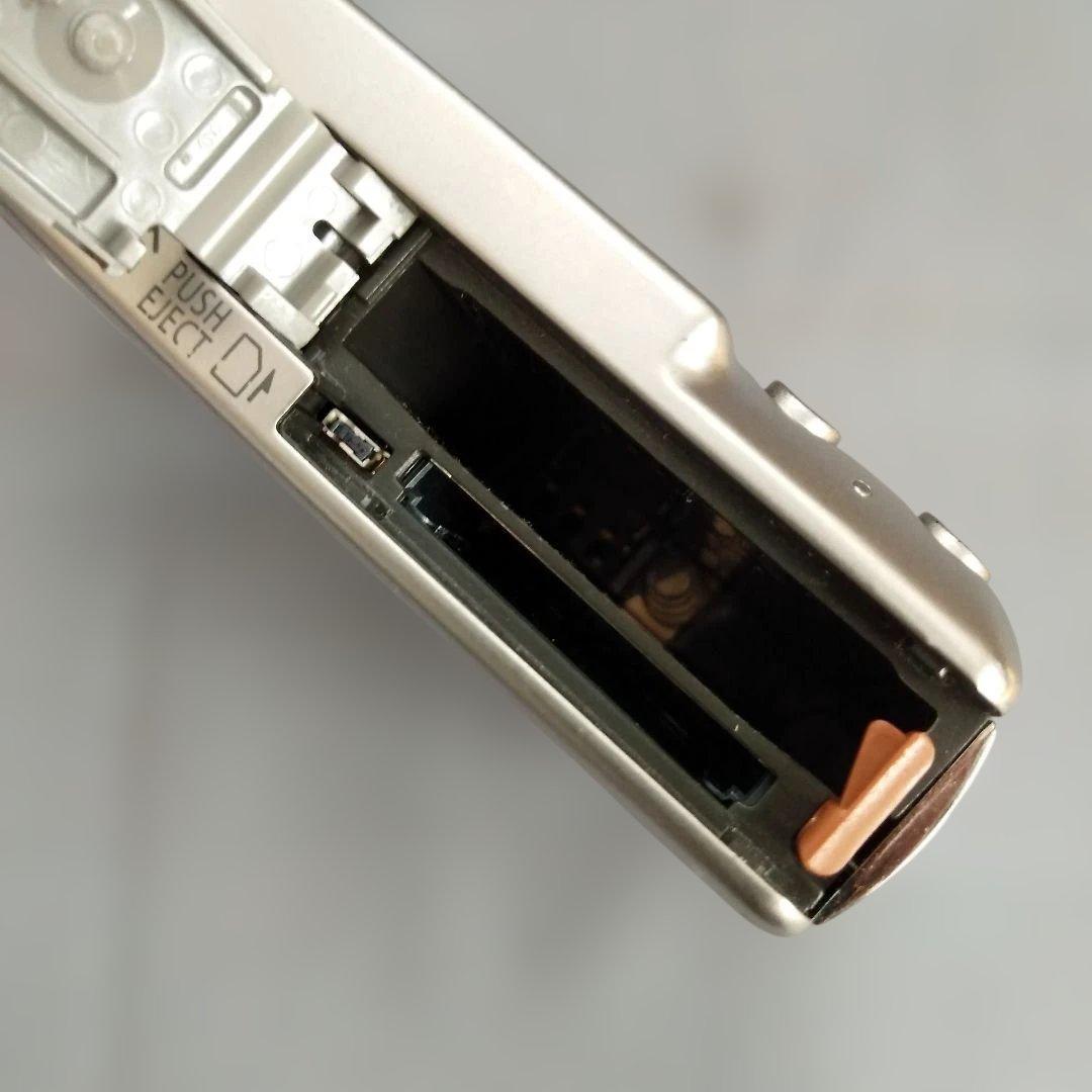 Canon IXY DIGITAL 70　シルバー