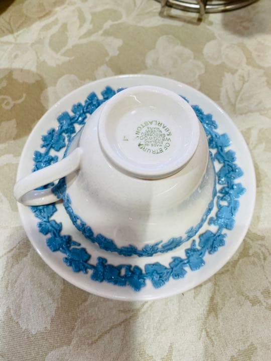 ウェッジウッド エンボスクィーンズウェア