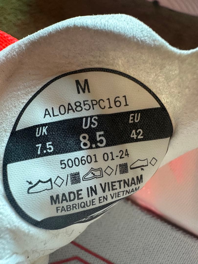 【超希少カラー・美品】ALTRA VANISH CARBON 2 26.5cm