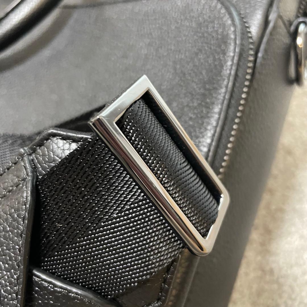 現行品　COLE HAAN バック　ビジネス　ブリーフケース　レザー　大容量