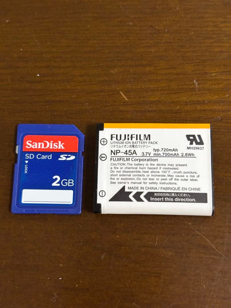 Fujifilm FinePix J27 コンパクトデジタルカメラ