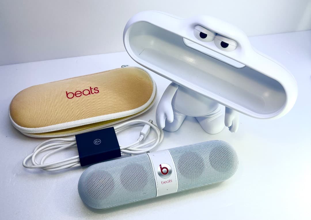 極美 Beats Pill 2.0 Bluetooth SpeakerStand