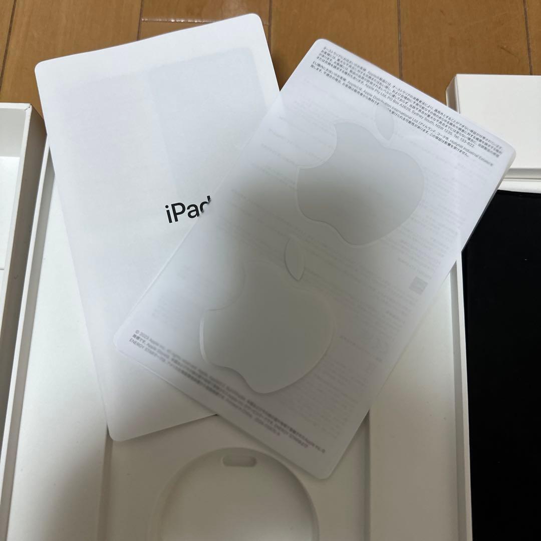 R*a様 Apple iPad シルバー 本体64gb ケースタッチペン付き