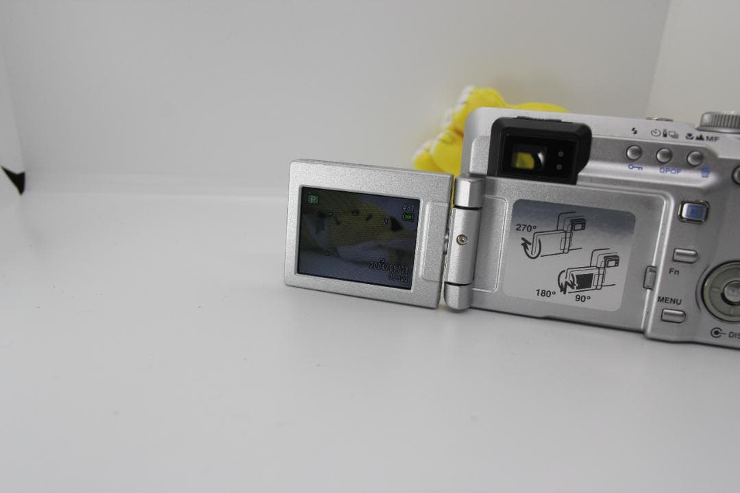 （極美品）名機 PENTAX Optio 750Z 自撮り2種類の充電器付き