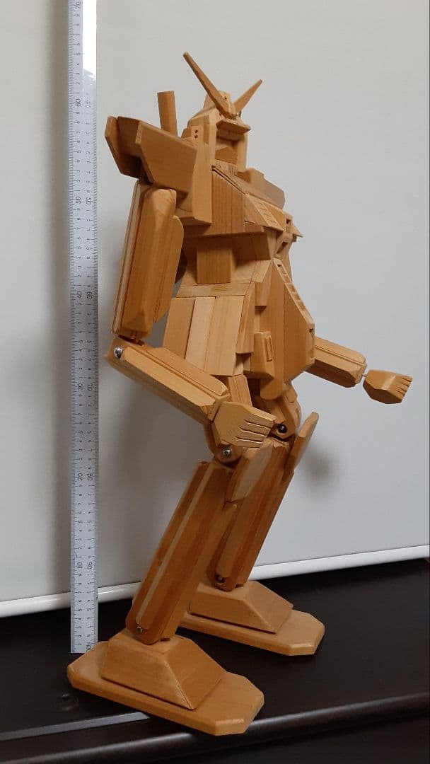 手作り木工・木製可動式ロボット(材料　ヒノキ材素地仕上げ)
