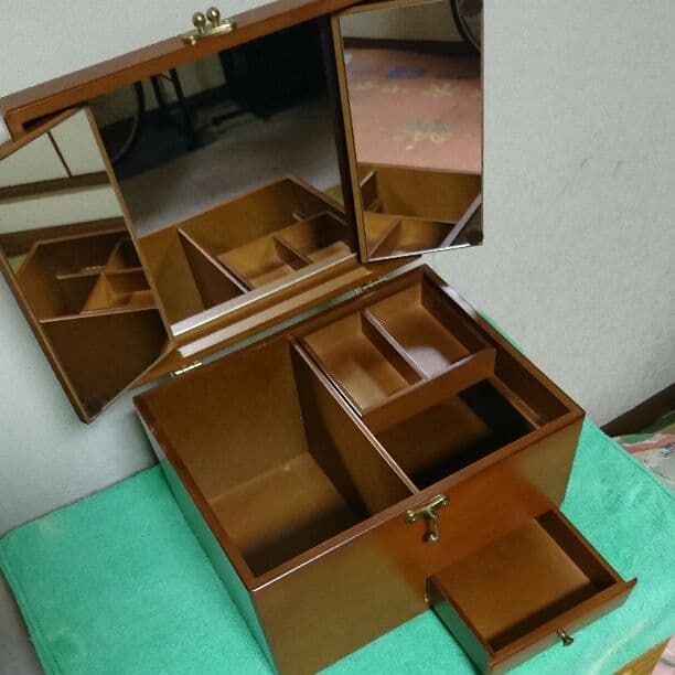 ❤️クリスマスプレゼントにも‼️メイク ボックス 木製 三面鏡付 未使用品