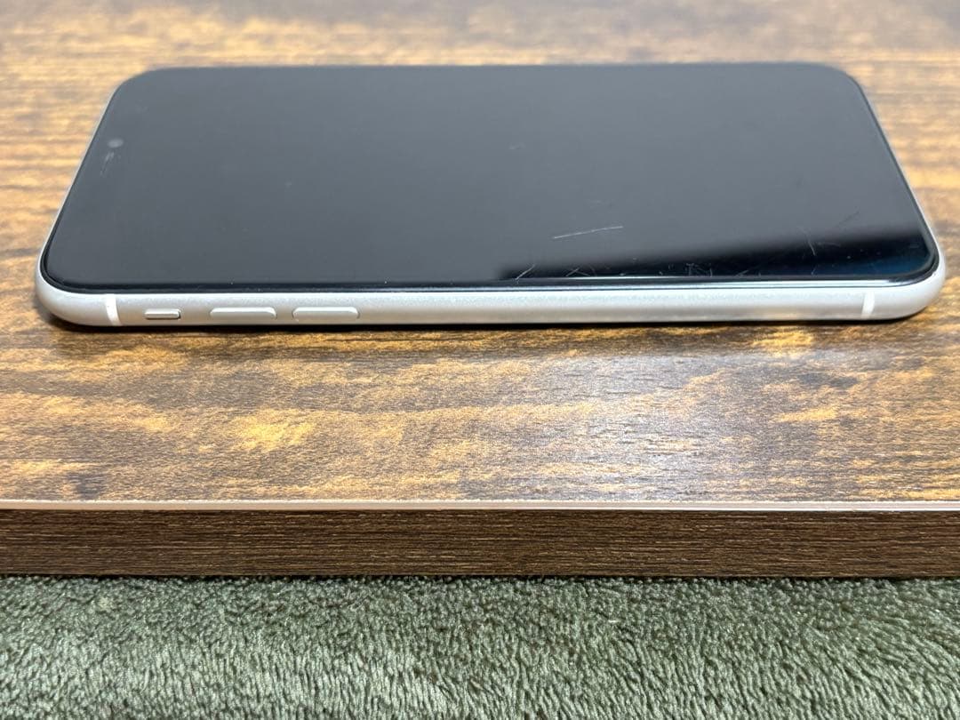 Apple iPhone 11 ホワイト 128g 本体