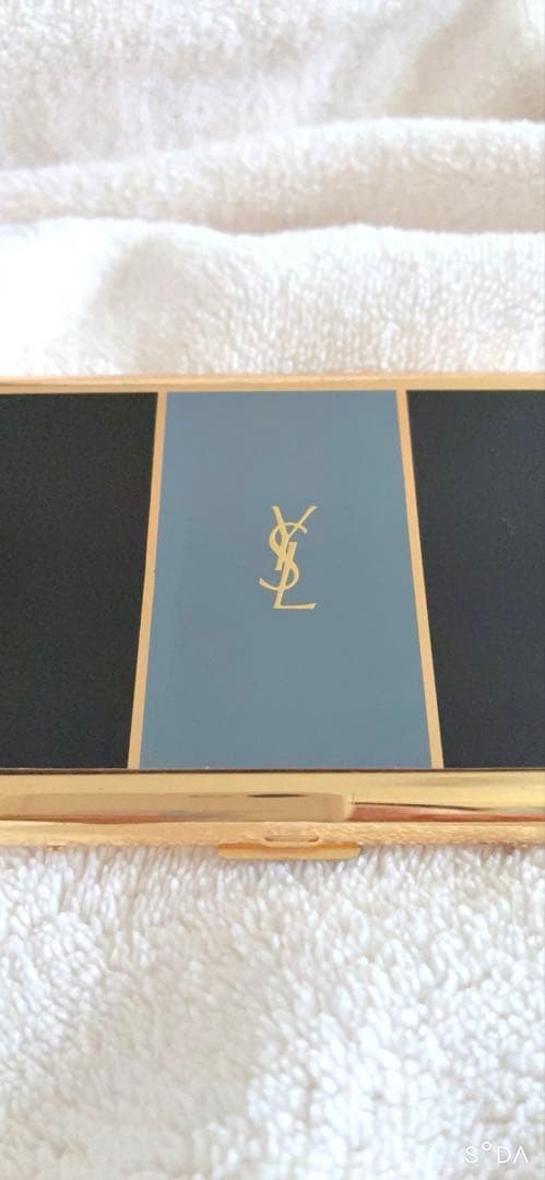 〈正規品〉イヴ・サンローラン名刺入れ カードケース ゴールド ブラック