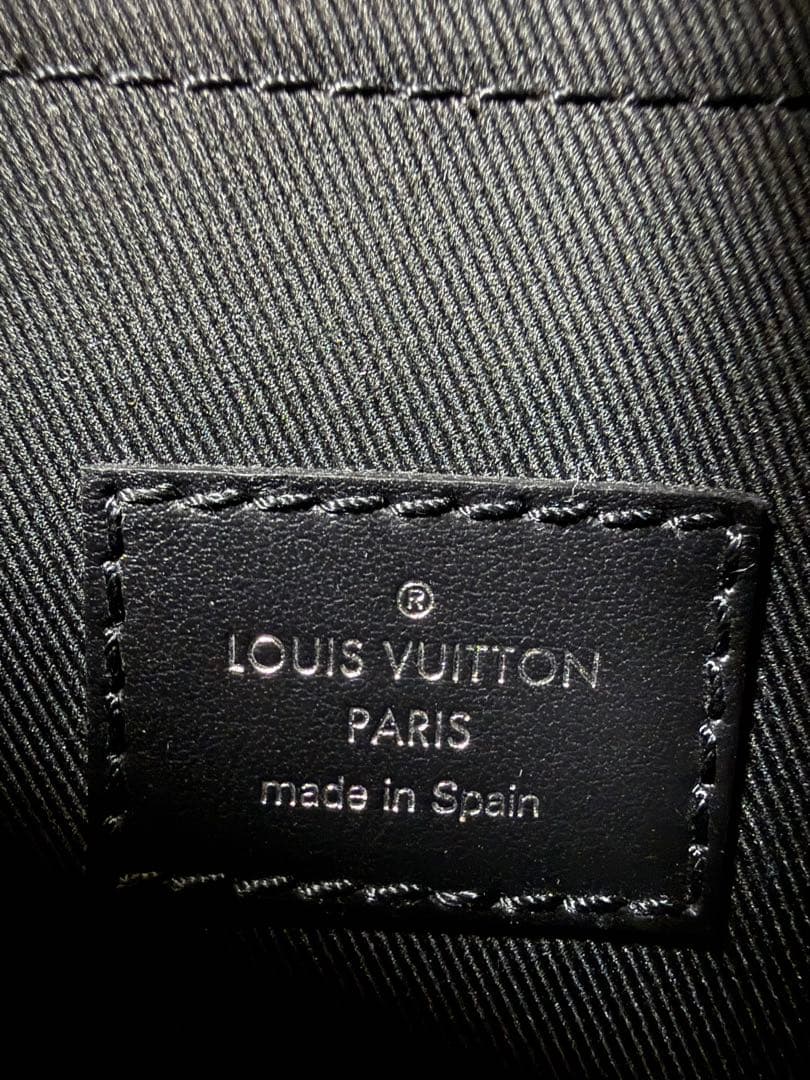 ルイヴィトン　ダミエグラフィット3Dステュディオメッセンジャー