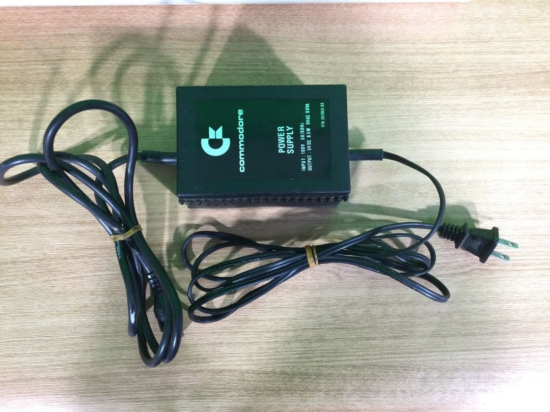 Commodore VIC-1001 コンピュータ