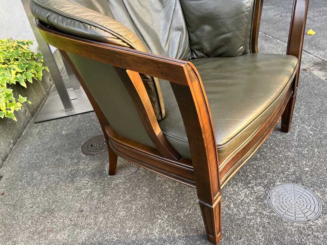 マルニ　ロイヤル　1Pソファ 総革張り