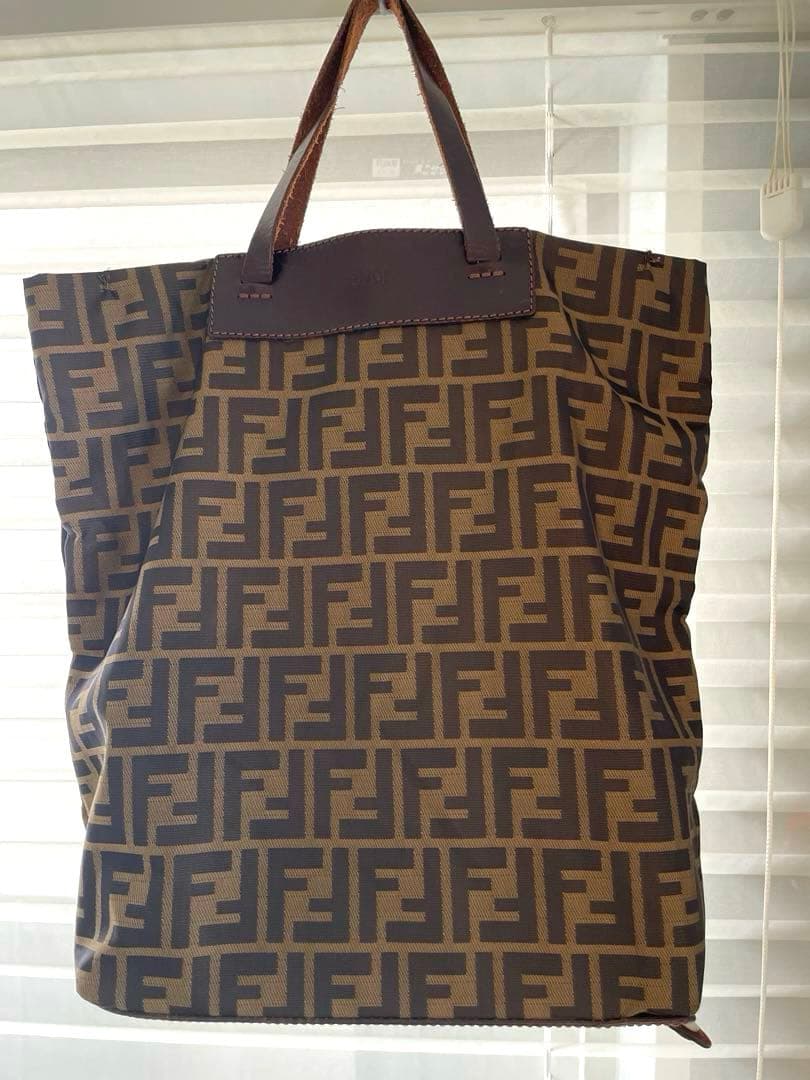 ✨良品✨FENDI フェンディ トートバッグ ズッカ柄 ナイロン 本革 ブラウン