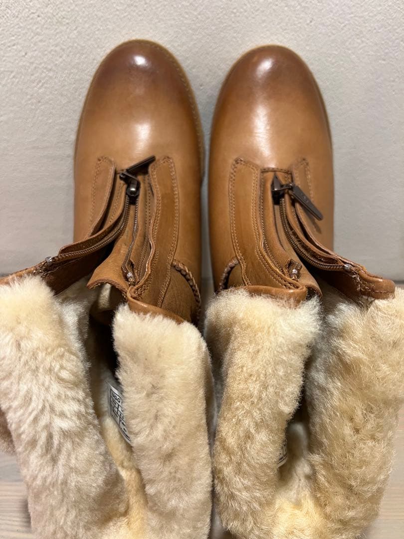 (美品) UGG アグ ジップアップ ムートンブーツ 24cm