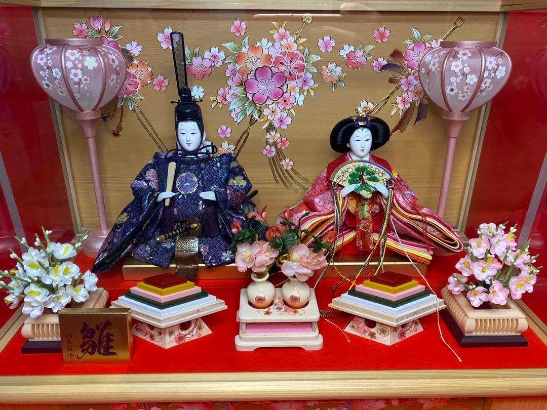 翔玉監修　雛人形親王飾りガラスケース入り・間口約５５×奥行約２８×高さ約４１㎝