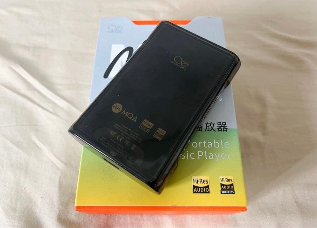Shanling M3 ultra 青ケース付属