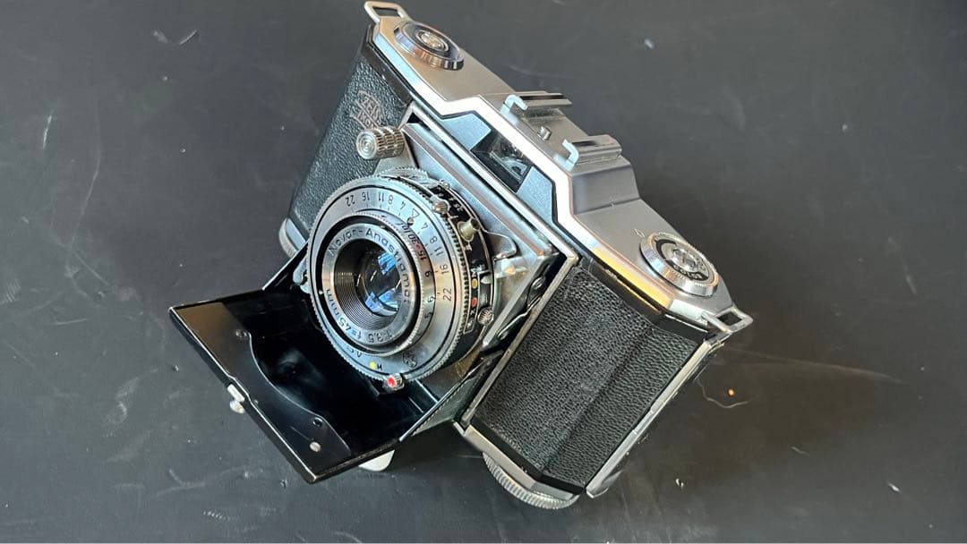 ❤️最終の値下げです‼️Zeiss Ikon(ツアイス イコン)