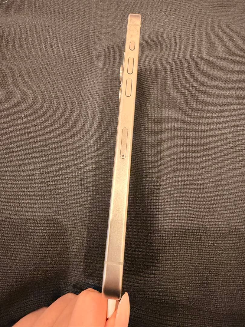 Apple iPhone 15 Pro Max チタニウム 本体