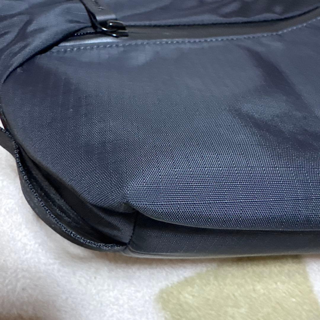 アルパカ　Alpaka Flow Satchel 4L ブラック　美品