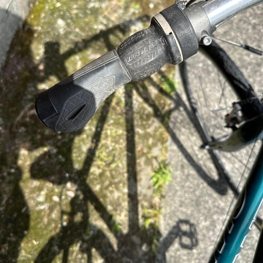 ジャンク品GIANTESCAPE緑色ロードバイク愛知県限定空気入れヘルメット付き