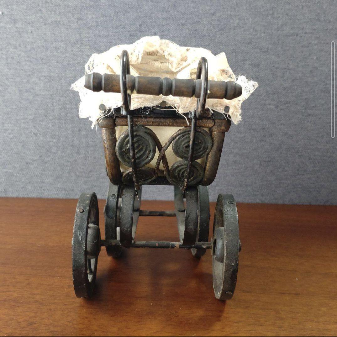 ヴィンテージ風 ミニチュア乳母車 木製車輪