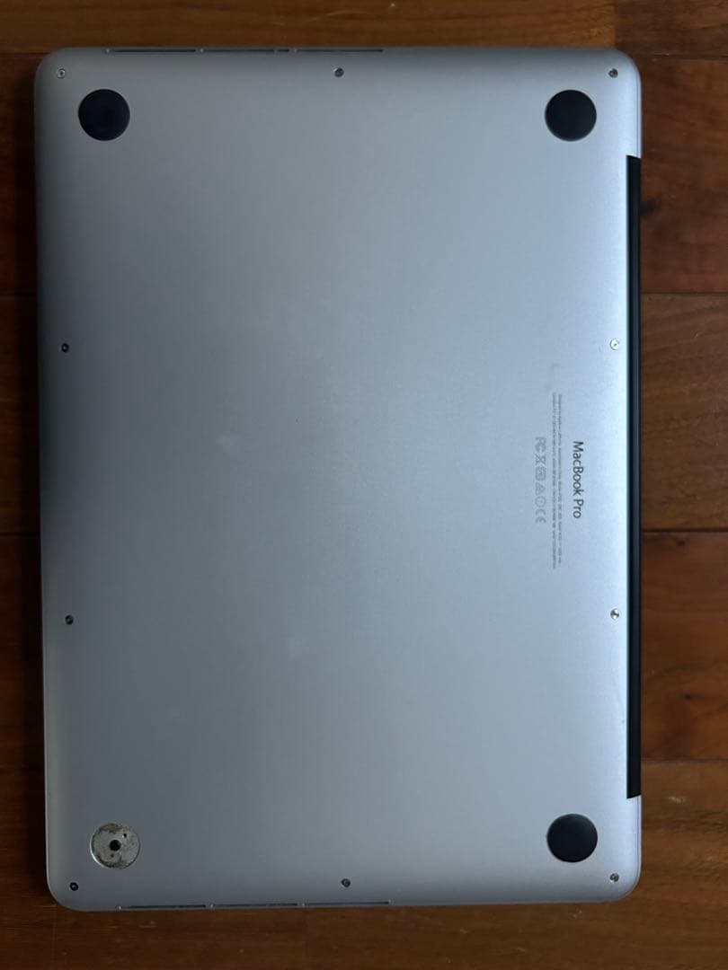 c*t様 Apple MacBook PRO 13“ シルバー 本体