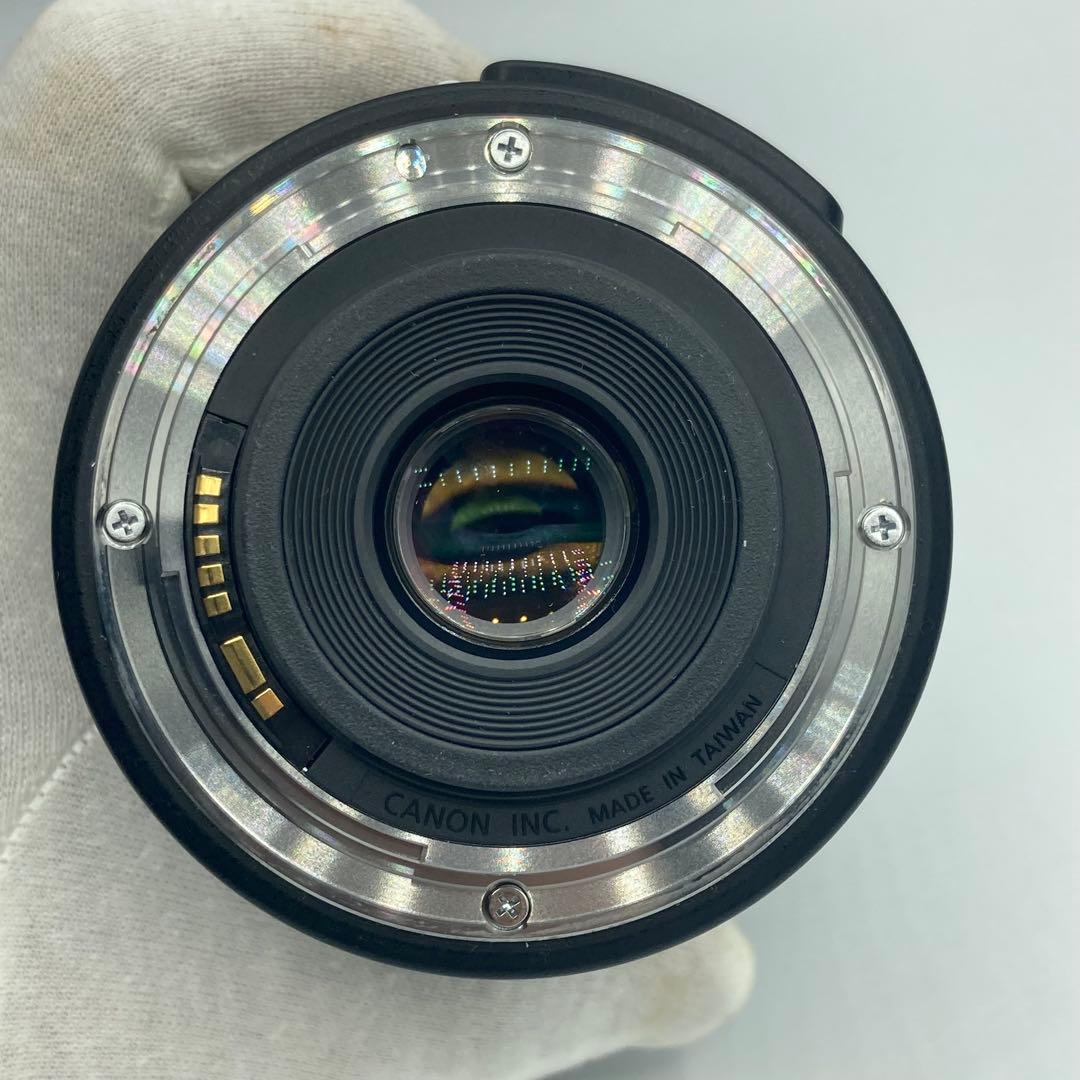 Canon キャノン　EF-S 18-135mm F3.5-5.6 IS STM