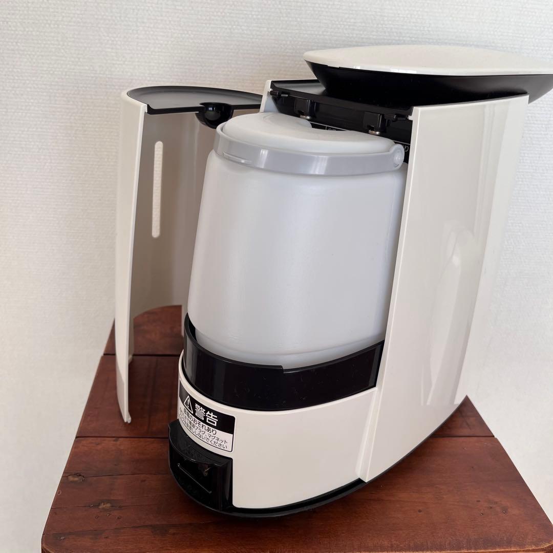 【美品】　OMRON HSH-101 置き型加湿器　パーソナル保湿機　オムロン