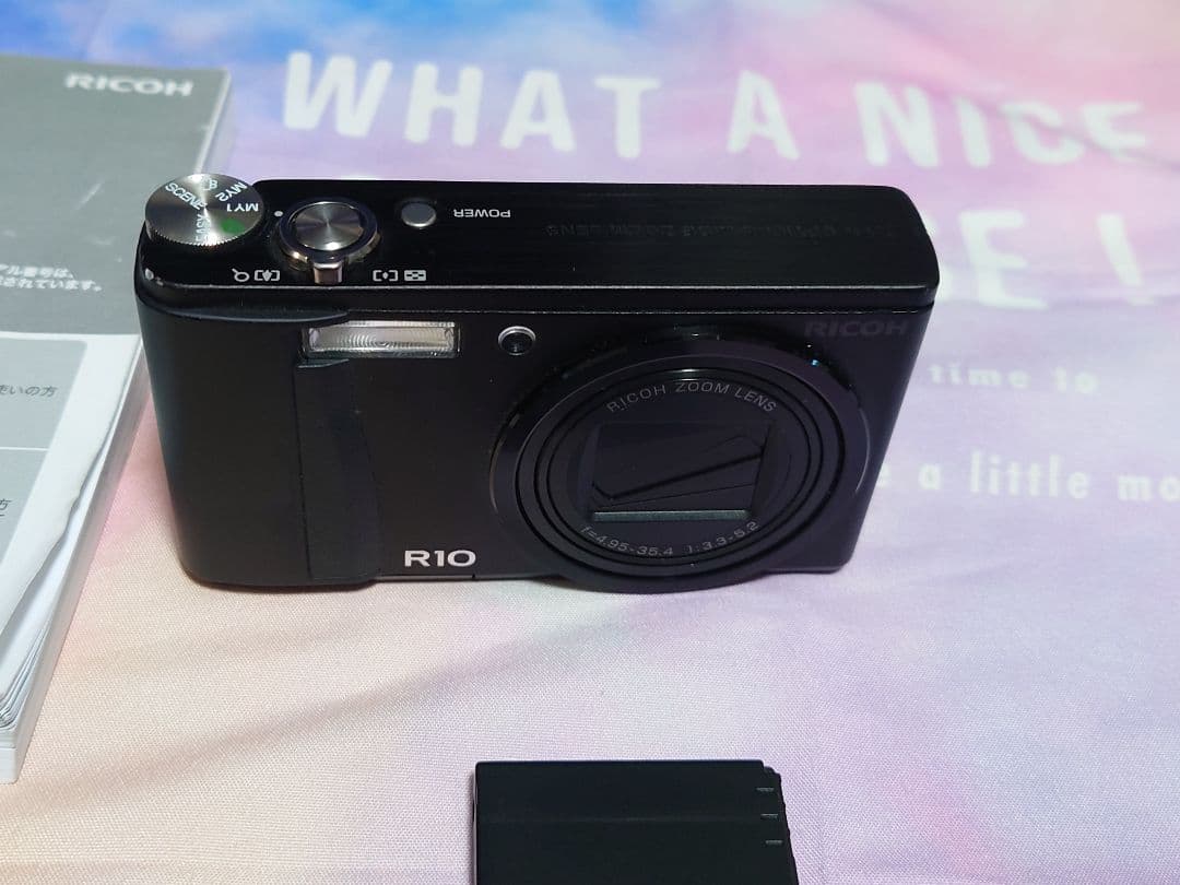RICOH R10 コンパクトデジタルカメラ ブラック