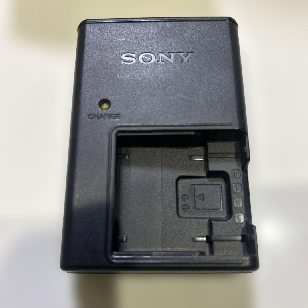 ポータブルプレーヤー SONY Cybershot DSC-T30 7.2MP