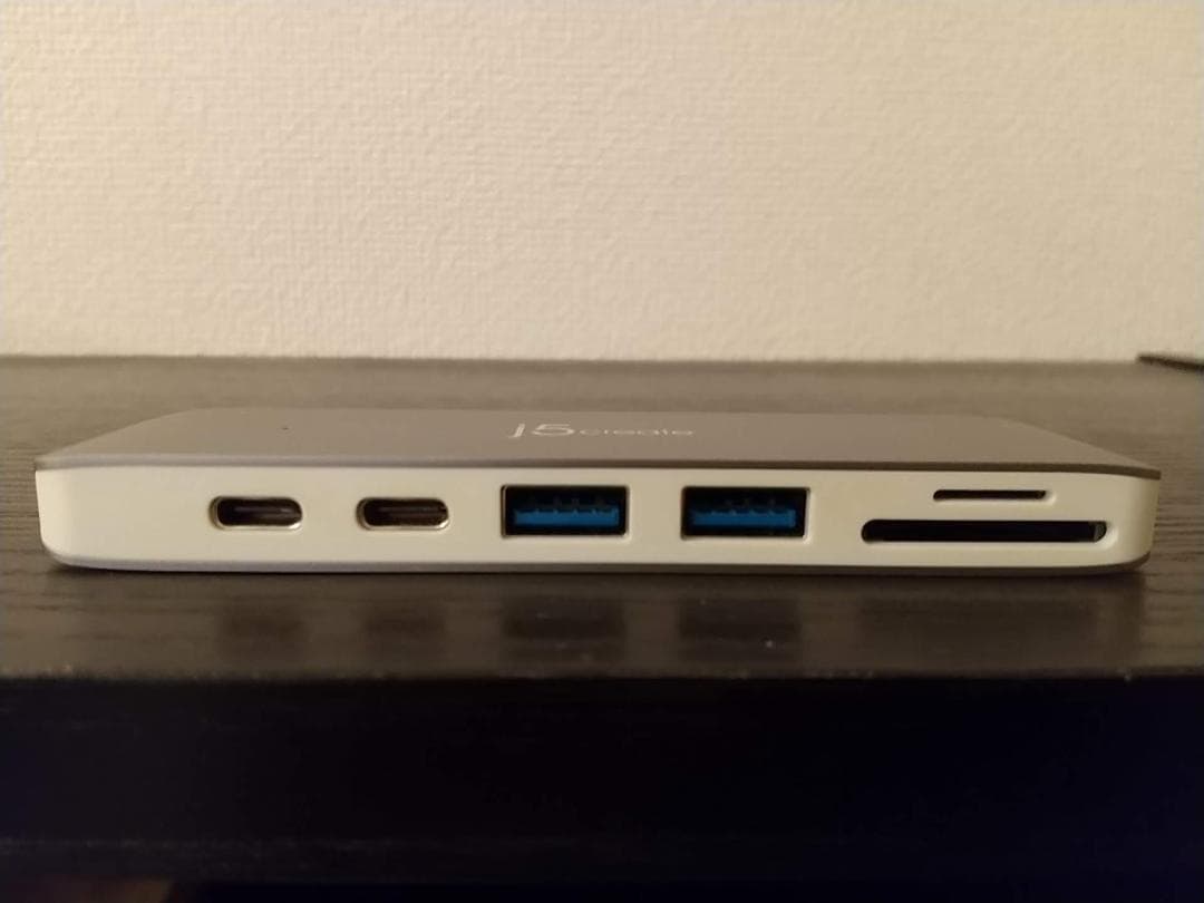 MacBook Air(M1,2020)アダプタ・ケーブル・USBハブ付(46)