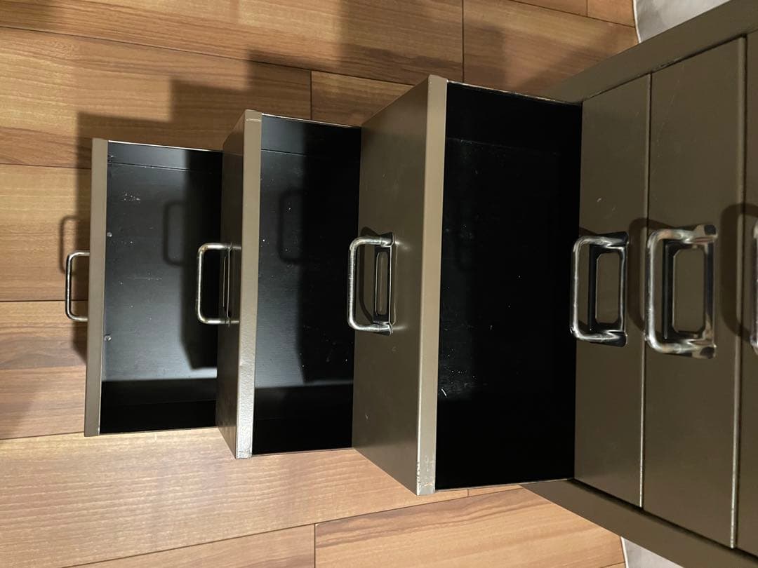 BISLEYビスレー キャビネット