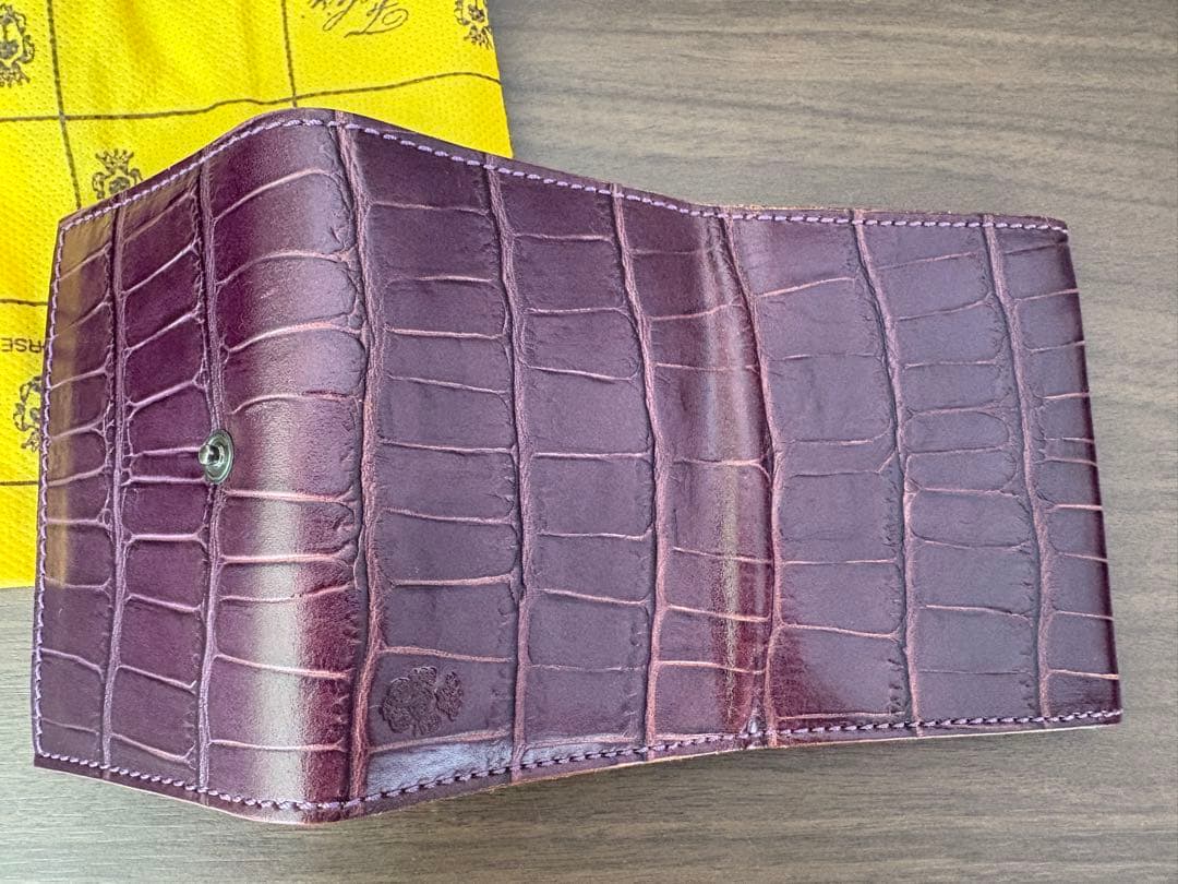 【正規品・美品】　フェリージ　名刺入れ　クロコ型押し